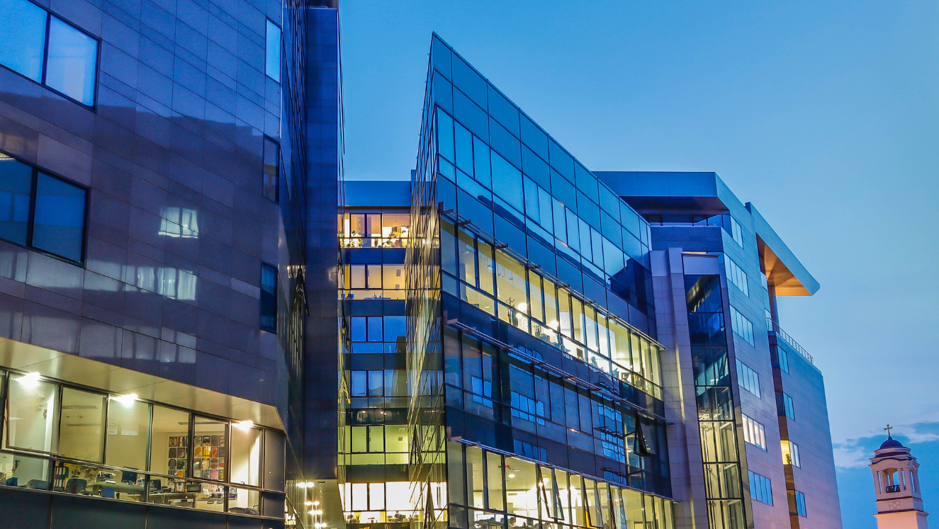 Descubre cómo nuestros servicios integrales en administración de propiedades, gestión de condominios y consultoría técnica pueden transformar la manera en que manejas tus activos. Ofrecemos soluciones personalizadas y eficaces para cada necesidad